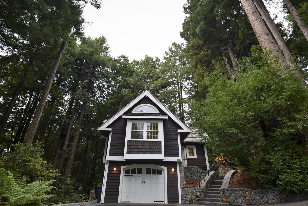 Serene Redwood Retreat Арката Екстер'єр фото