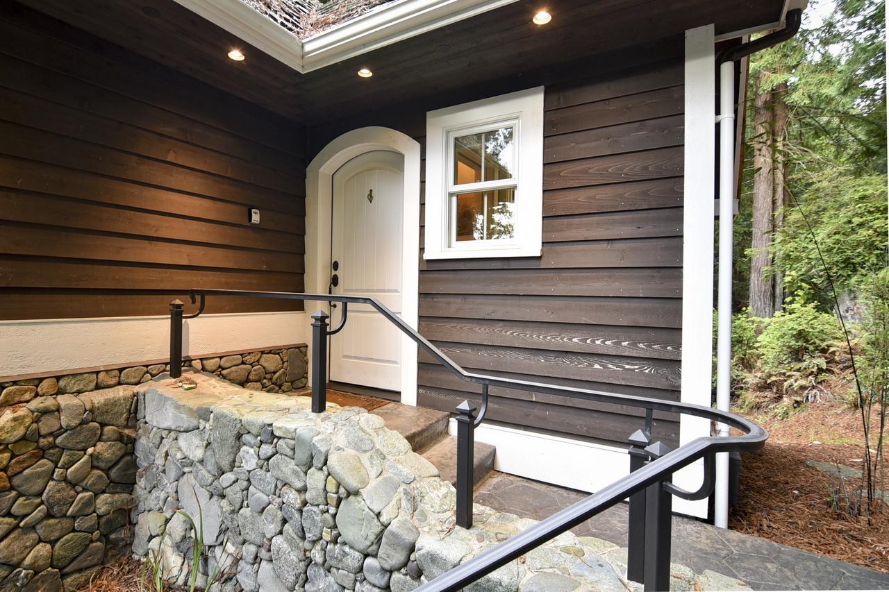Serene Redwood Retreat Арката Екстер'єр фото